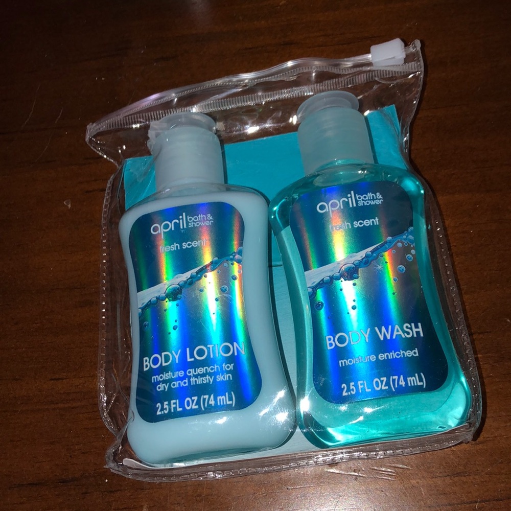 SOLD💦Fresh scent travel set💦